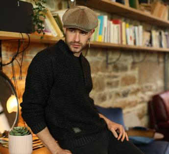 Velvet newsboy cap clearance